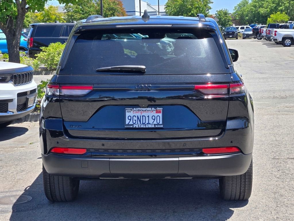 2023 Jeep Grand Cherokee Altitude