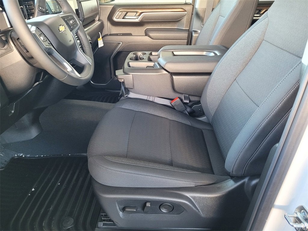 2025 Chevrolet Silverado 1500 LT (2FL)