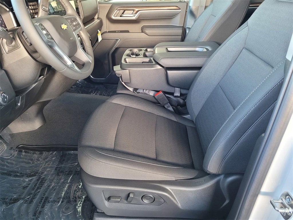 2025 Chevrolet Silverado 1500 LT (2FL)