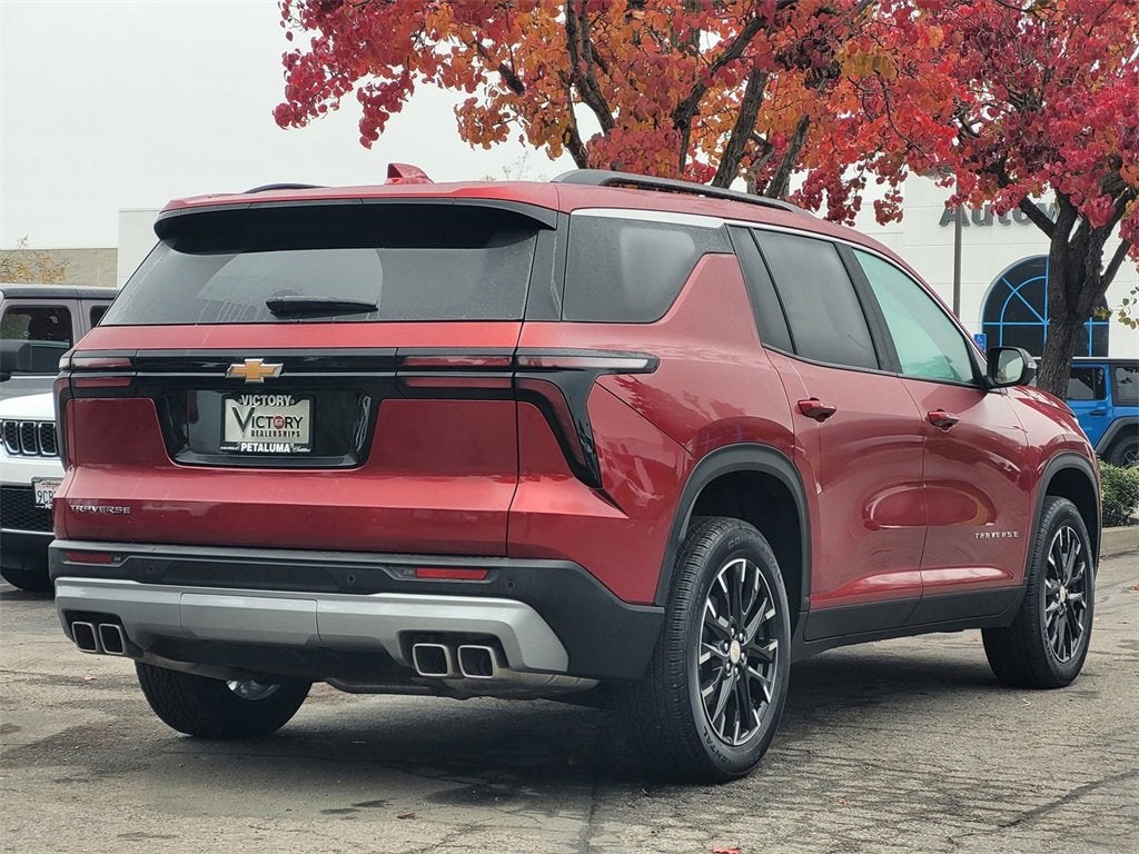 2025 Chevrolet Traverse LT