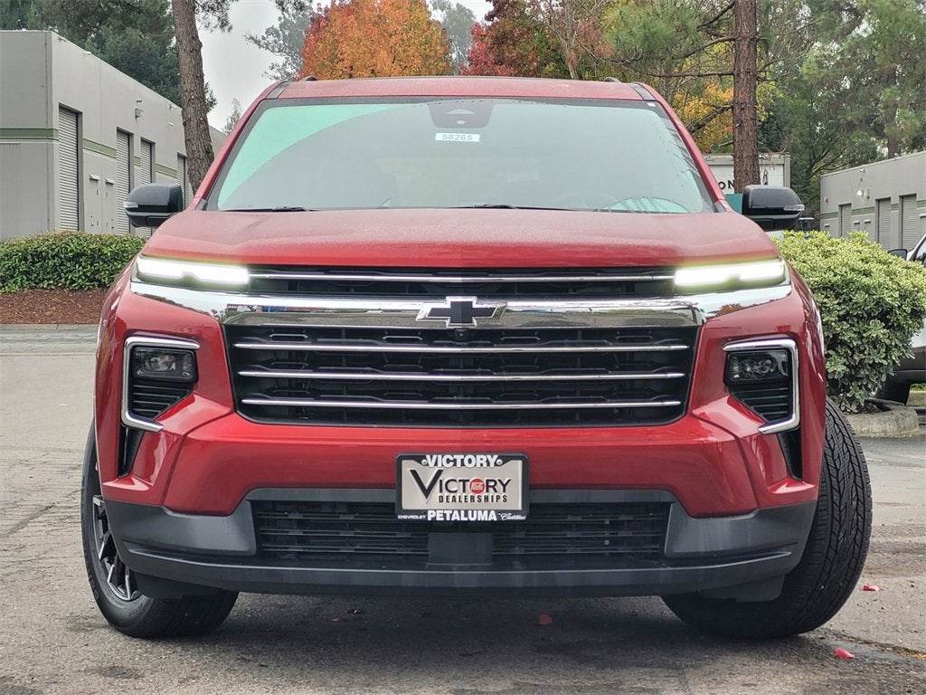 2025 Chevrolet Traverse LT