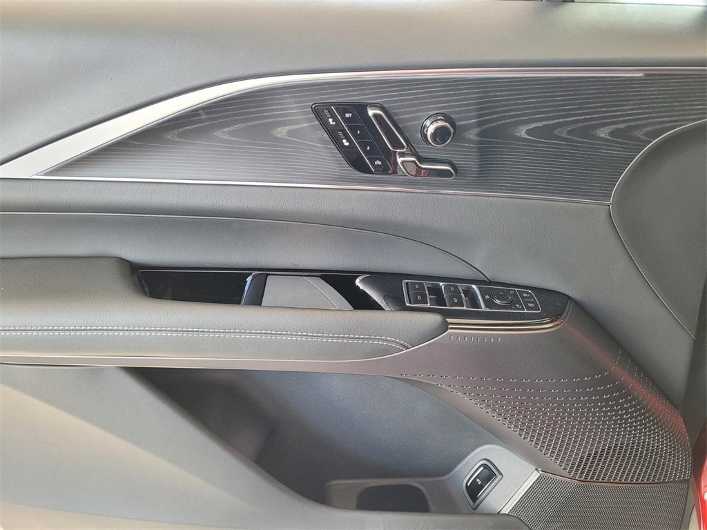 2025 Cadillac LYRIQ Sport 1