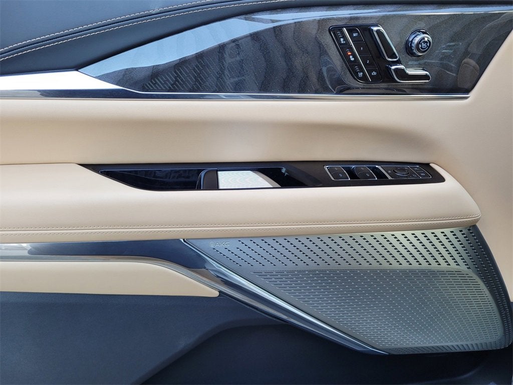 2025 Cadillac ESCALADE IQ Sport 2