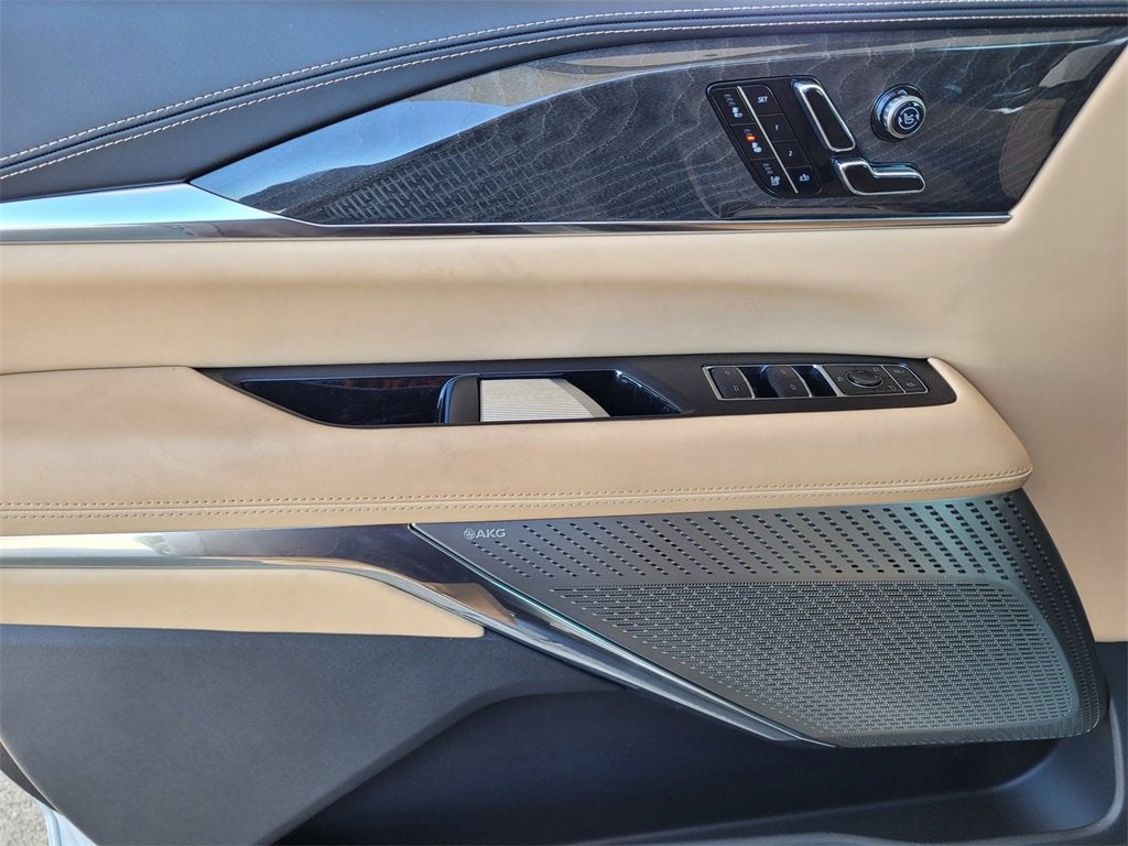 2025 Cadillac ESCALADE IQ Sport 2