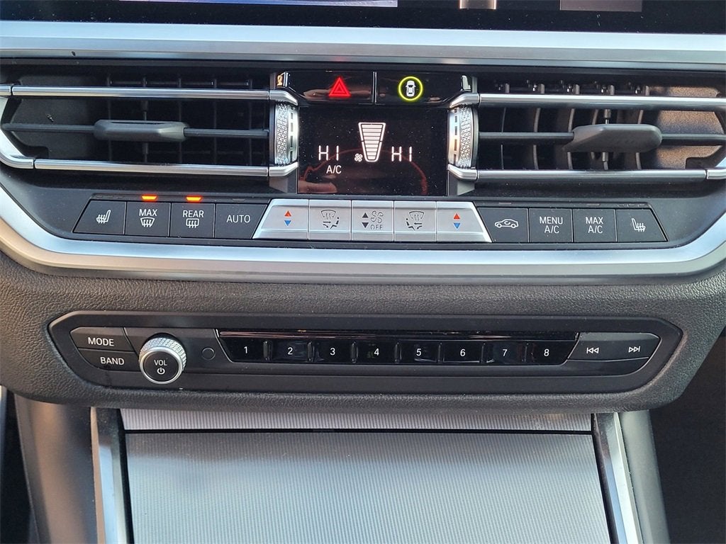 2022 BMW 3 Series 330e