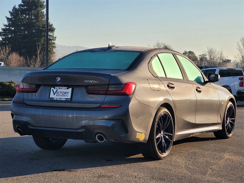 2022 BMW 3 Series 330e