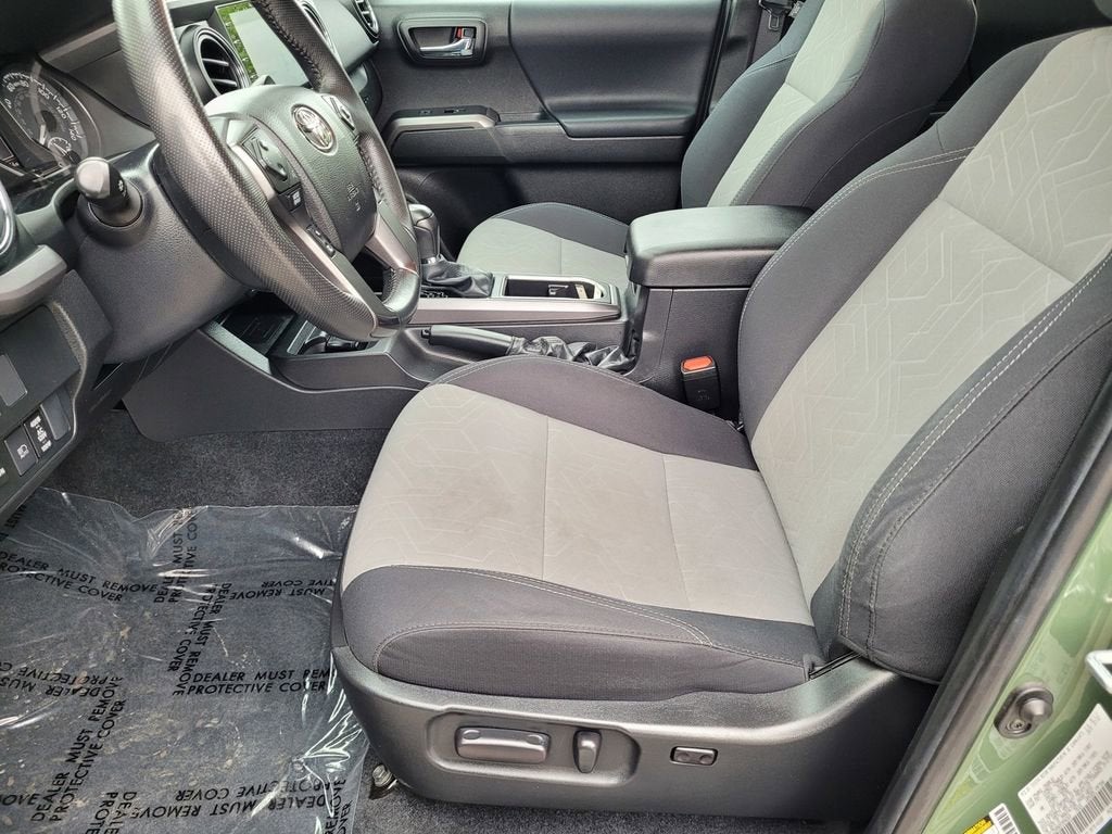 2022 Toyota Tacoma 4WD SR